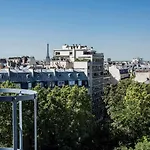 מלון Mercure 17 Batignolles
