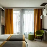 Mercure 17 Batignolles מלון