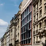 Mercure 17 Batignolles Отель Париж