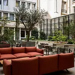 Отель Mercure 17 Batignolles 4*