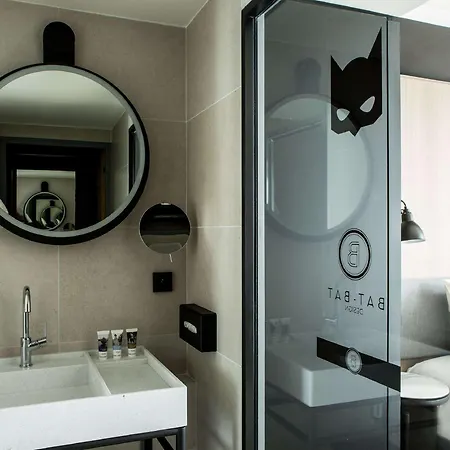 Hotel Mercure 17 Batignolles 4*