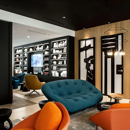 Hotel Mercure 17 Batignolles 4*