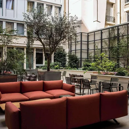 Mercure 17 Batignolles Hotel 4*