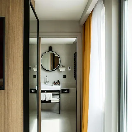 Mercure 17 Batignolles Hotel