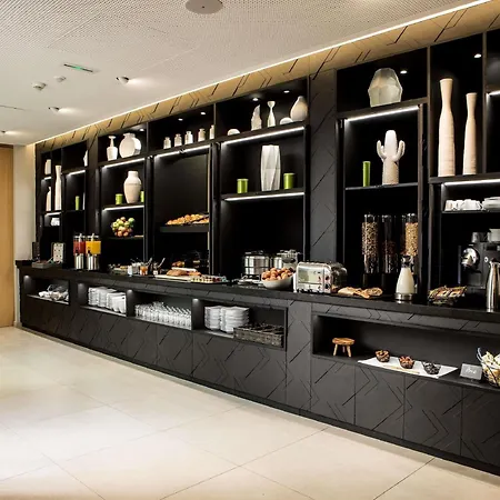 Mercure 17 Batignolles Hotel 4*