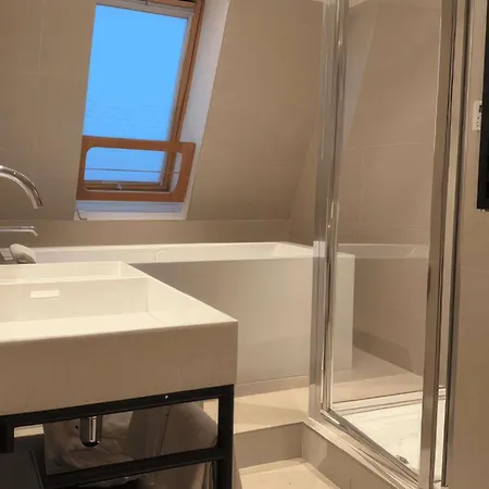 Mercure 17 Batignolles 4* París
