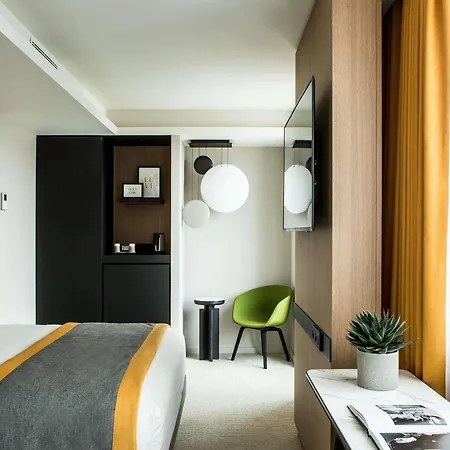 Mercure 17 Batignolles Hotel París