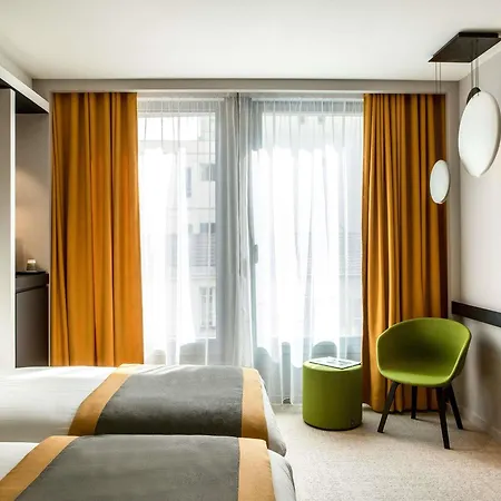 Mercure 17 Batignolles Hotel