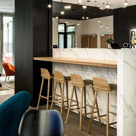 Hotel Mercure 17 Batignolles 4*