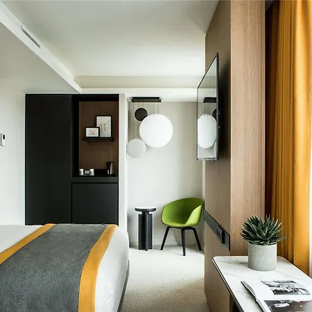 Mercure 17 Batignolles 4* París