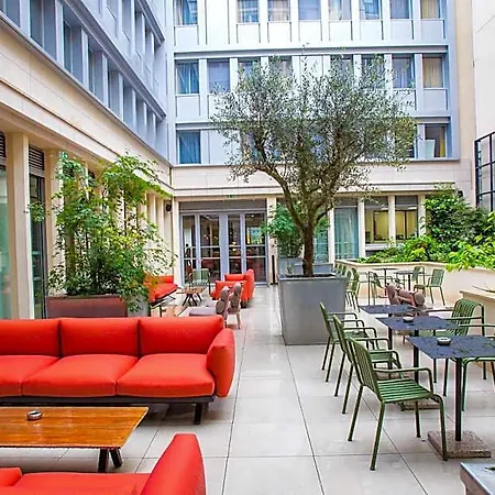 Mercure 17 Batignolles Hotel 4*