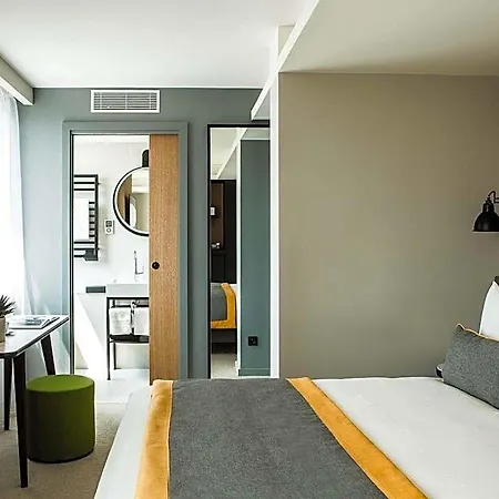 Hotel Mercure 17 Batignolles 4*
