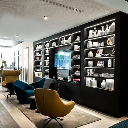 Mercure 17 Batignolles Hotel 4*