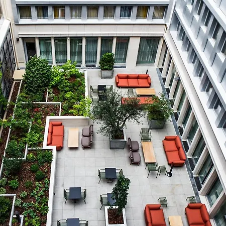 Mercure 17 Batignolles Hotel