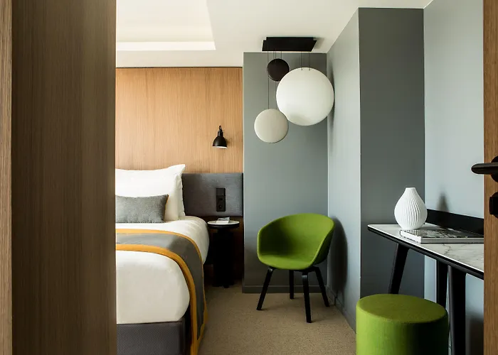 Mercure 17 Batignolles 4*