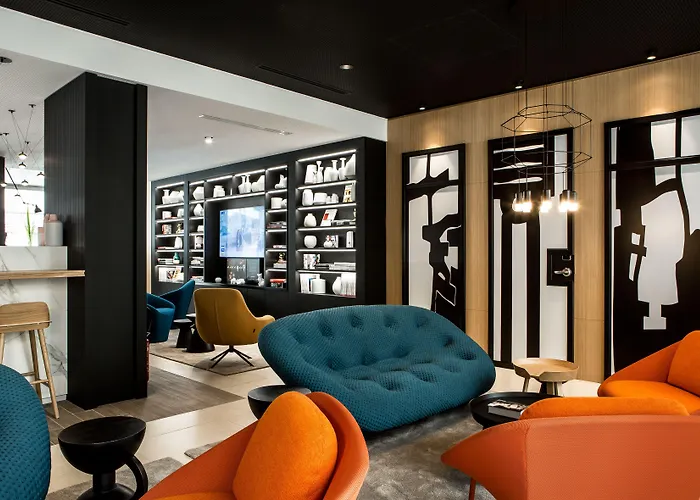 Hotel Mercure 17 Batignolles 4*