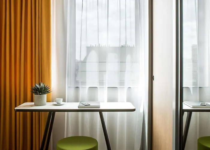 Mercure 17 Batignolles 4*