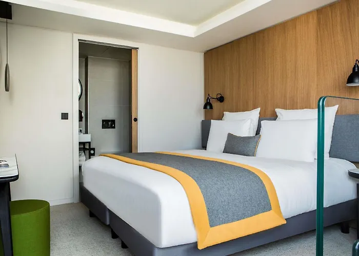 Mercure 17 Batignolles 4*