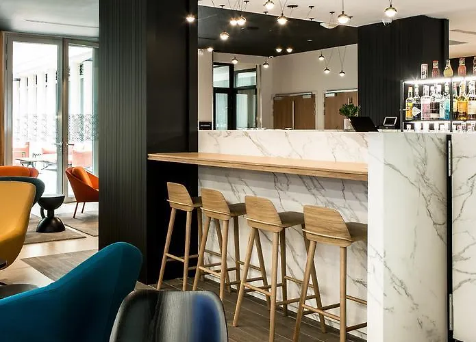 فندق ميريكور 17 باتينيول باريس