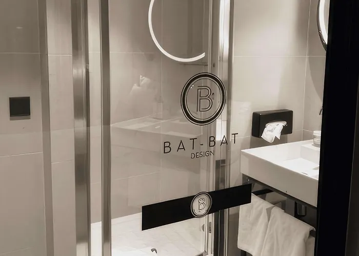 Mercure 17 Batignolles Париж