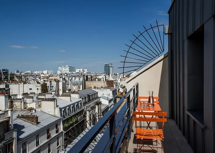 Mercure 17 Batignolles Отель Париж